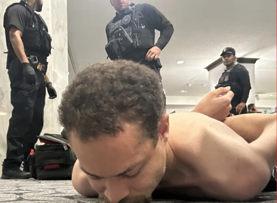 El detenido.