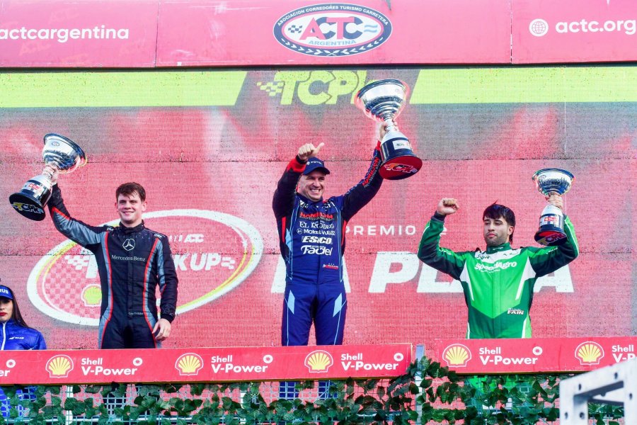 Otto Fritzler, Mariano Werner e Ignacio Fa&iacute;n en el podio de La Plata.