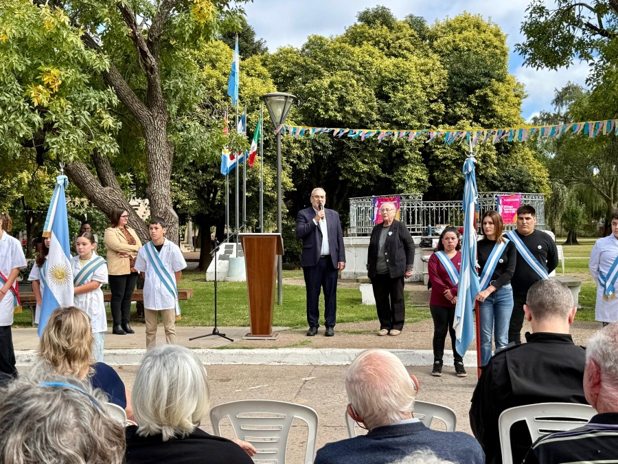 Alcides Calvo y Leticia Borgatello durante la ceremonia central.