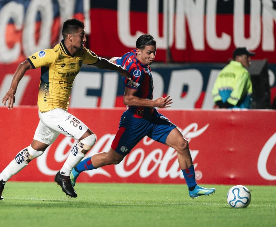 ALEXIS CUELLO. Uno de los delanteros del Cicl&oacute;n.