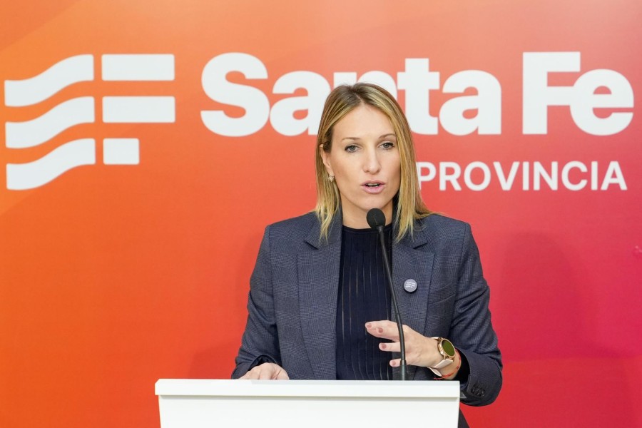 La funcionaria brind&oacute; este martes una conferencia de prensa.