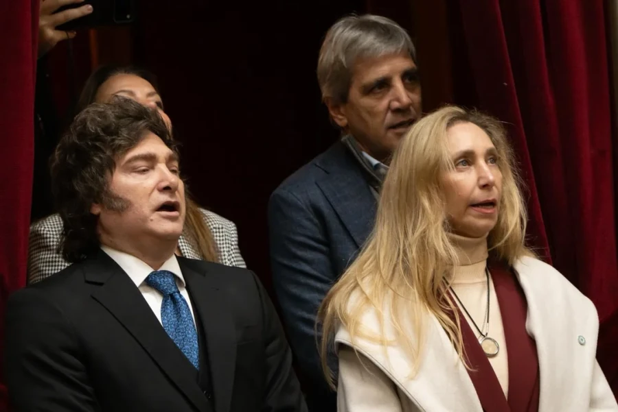 Milei en la presentaci&oacute;n del informe de Adorni.