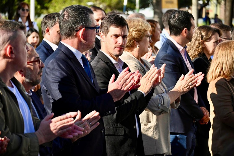 El intendente, Leonardo Viotti, encabez&oacute; el acto oficial por el D&iacute;a Internacional de los Trabajadores en la Placita Honda de barrio San Mart&iacute;n.