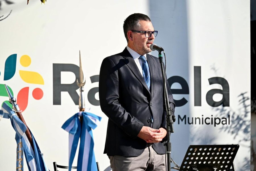 El secretario de Gobierno, Germ&aacute;n Bottero, tuvo a su cargo el discurso central en el acto del Municipio por el D&iacute;a del Trabajo.