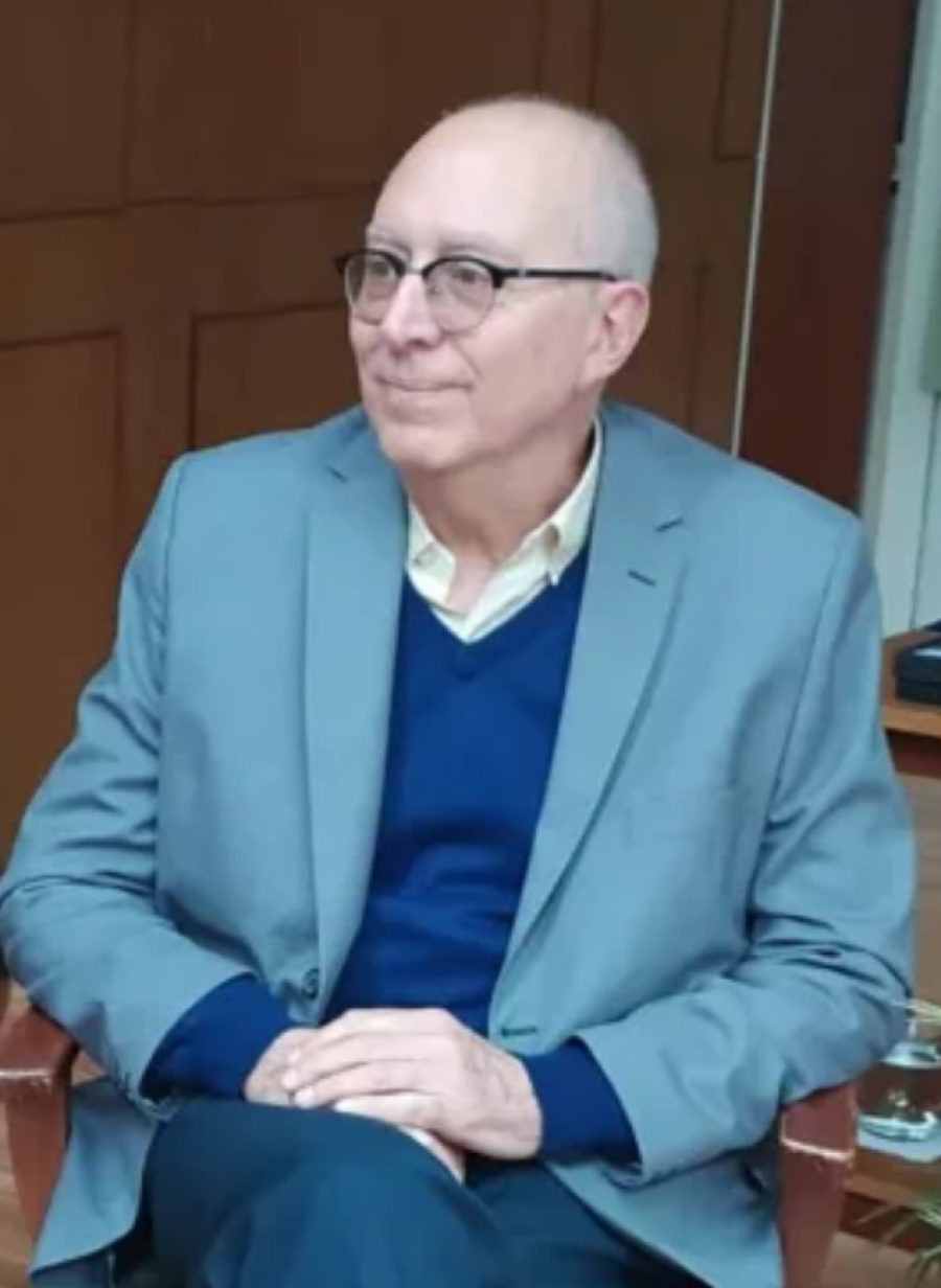 Omar Corrado cuando recibi&oacute; un reconocimiento a la trayectoria en el Concejo Municipal de Rafaela.