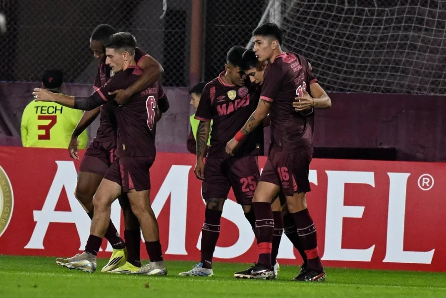 Lan&uacute;s no quiere complicarse en la Copa Libertadores.