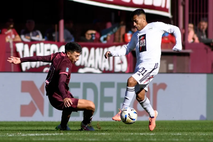 Deportivo Riestra empat&oacute; el s&aacute;bado 0-0 con Lan&uacute;s.