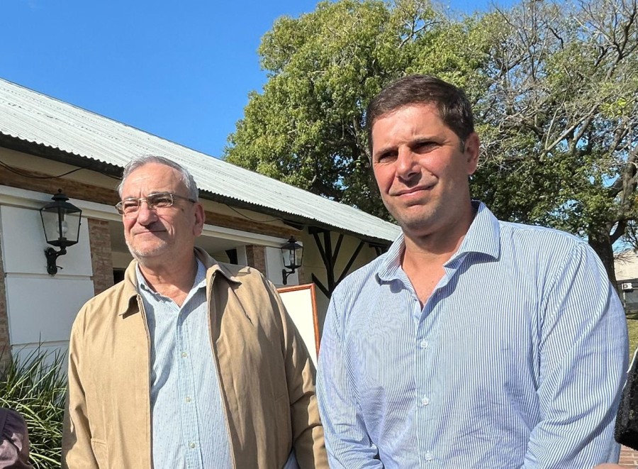 El presidente de la SRR Leonardo Alassia y el senador departamental Alcides Calvo.