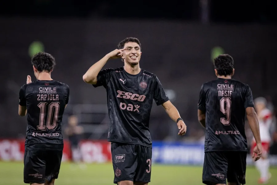 Platense sue&ntilde;a con los octavos de final en la Copa Libertadores.