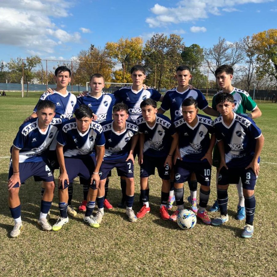 JUVENILES. El elenco Sub 17 benhurense.