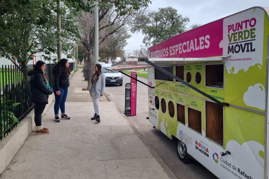 Uno de los dispositivos municipales donde los vecinos pod&iacute;an descartar aceite usada.