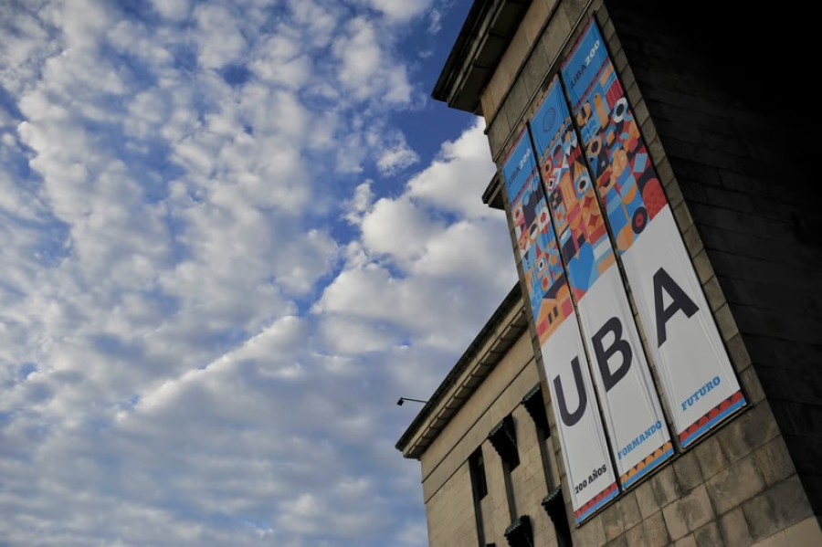 El Gobierno desminti&oacute; desfinanciamiento en salud y revel&oacute; que la UBA exige el 95% de los fondos nacionales.