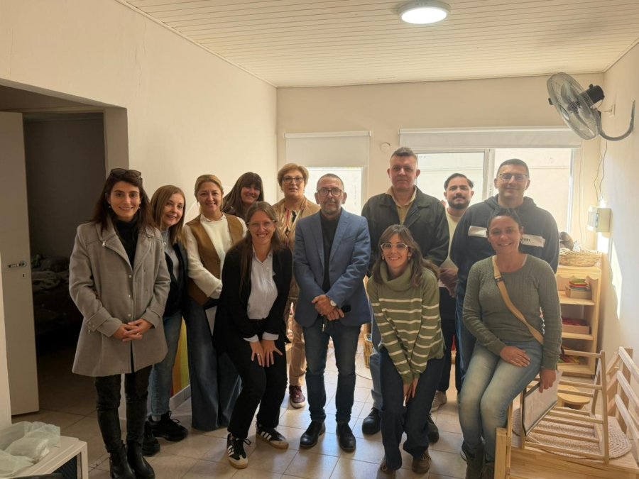 VISITA. Los ediles fueron recibidos por Florencia Michlig, presidenta de la instituci&oacute;n, y dem&aacute;s representantes de la comisi&oacute;n directiva.