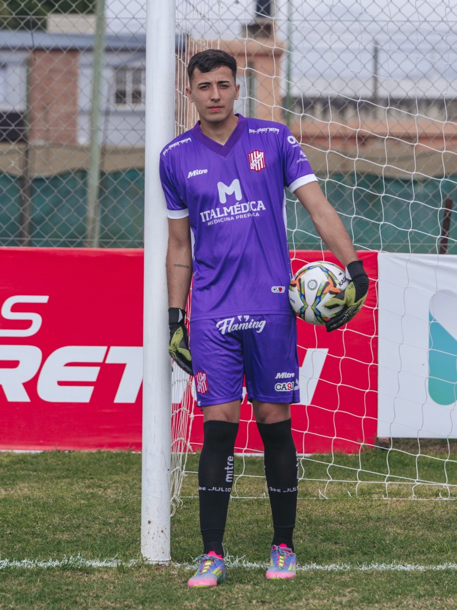 SEMANA ESPECIAL. Tras debutar en Villa Ramallo, Zanoni espera el duelo ante el puntero Douglas Haig.