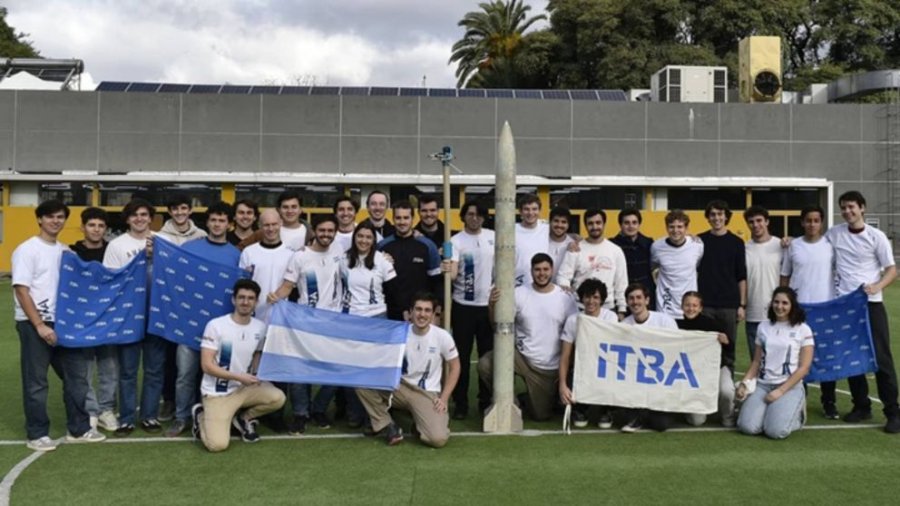 HISTORICO. Un cohete supers&oacute;nico hecho por estudiantes argentinos competir&aacute; en EE. UU.