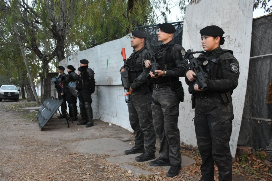 Desde principios de 2024, la provincia sostiene un operativo permanente de inactivaci&oacute;n de puestos de venta de drogas en Rosario y distintas localidades santafesinas.