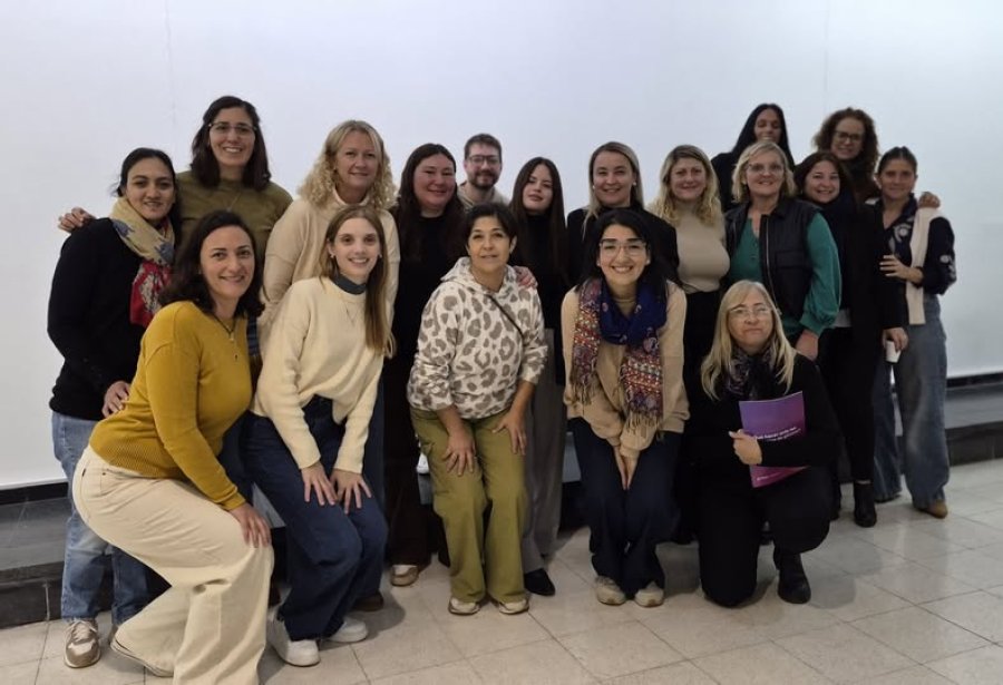 El equipo que particip&oacute; en el reciente encuentro.