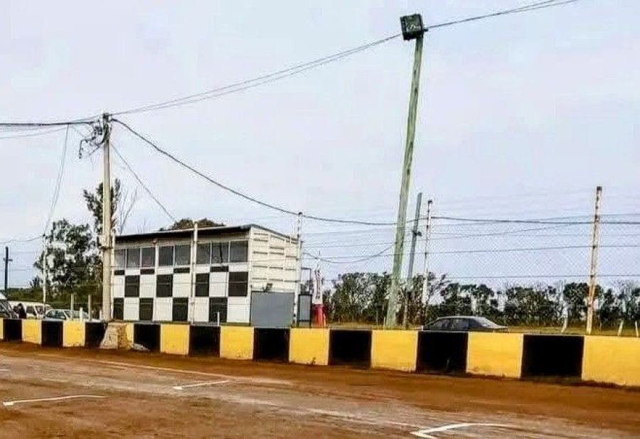 El circuito "Atilio Carinelli (h)" est&aacute; ubicado en la localidad de Castellanos.