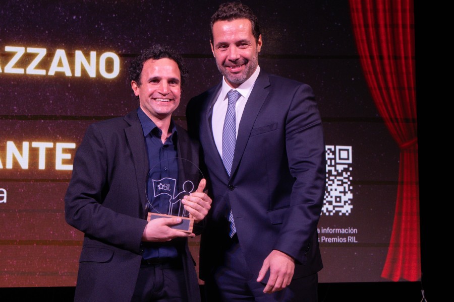 Ezequiel Rogante, Coordinador de Comunicaci&oacute;n y Prensa de la Municipalidad de Santa Catalina, C&oacute;rdoba, junto a Juan Mazz&oacute;n de Banco Macro. (FOTO BANCO MACRO)