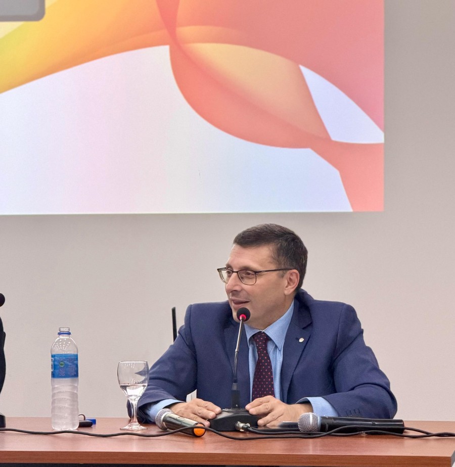 Lisandro M&aacute;rsico tuvo a su cargo la conferencia de cierre de las Jornadas de Derecho Agrario.