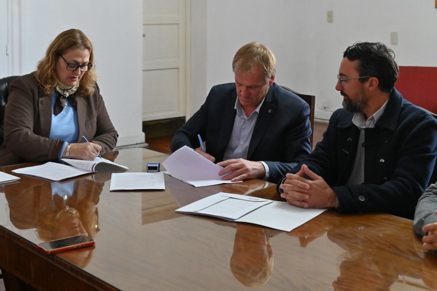 La iniciativa contempla tareas conjuntas entre especialistas de la UTN y personal de salud.