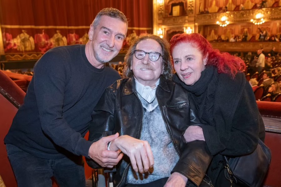 Julio Bocca, Charly Garc&iacute;a y Renata Schussheim en el Teatro Col&oacute;n.