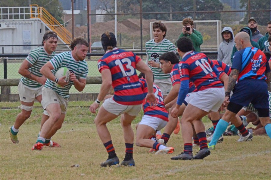 COMODO TRIUNFO. El equipo rafaelino fue muy superior.