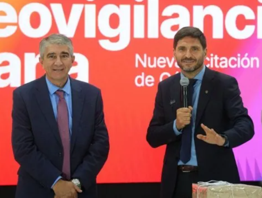 El ministro de Gobierno de Santa Fe, Fabi&aacute;n Bastia, y el gobernador Maximiliano Pullaro.