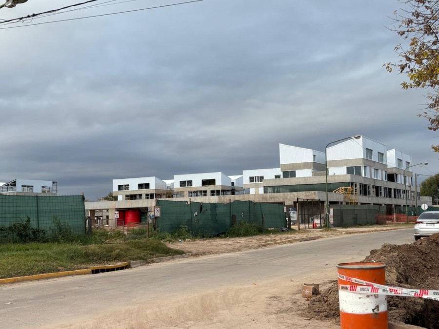 La villa ol&iacute;mpica en la que vivir&aacute;n dos semanas los atletas que participar&aacute;n de los Juegos Suramericanos y que luego se convertir&aacute; en una urbanizaci&oacute;n especial de barrio Malvinas Argentinas. (FOTO LA OPINI&Oacute;N)