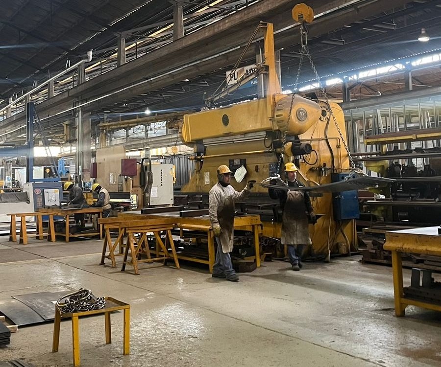 En marzo, l&aacute;cteos y autopartes empujaron la recuperaci&oacute;n, mientras la metalurgia contin&uacute;a exhibiendo se&ntilde;ales de fragilidad estructural.