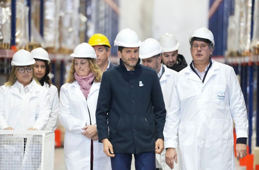 La ministra de Salud, Silvia Ciancio, el gobernador Maximiliano Pullaro y el intendente de Funes, Roly Santacroce.