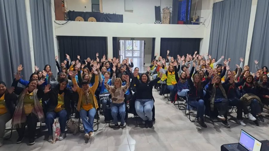 Una sala colmada respondi&oacute; a la realizaci&oacute;n.