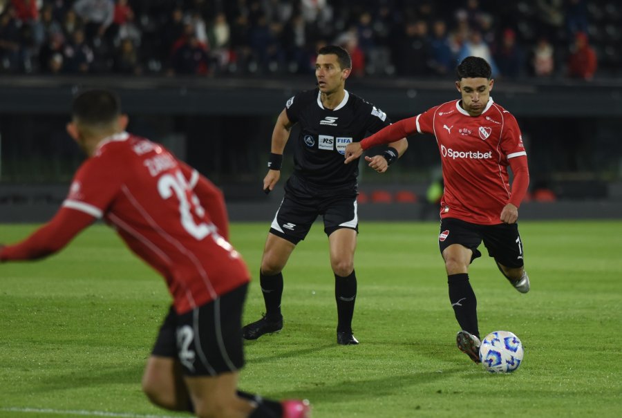 SIN CONTRATIEMPOS. El Rojo fue contundente en el primer tiempo.