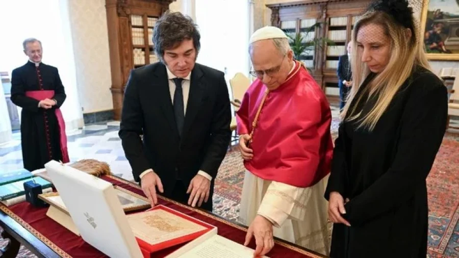 Javier Milei, Le&oacute;n XIV y Karina Milei.
