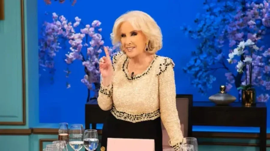 Mirtha record&oacute; la inauguraci&oacute;n del obelisco.