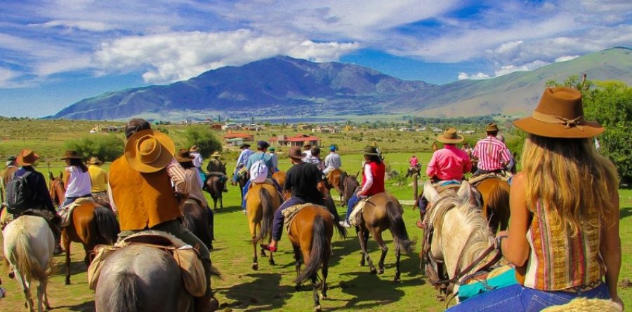 FINDE LARGO. Viajaron m&aacute;s de 1,4 millones de turistas impulsados por las celebraciones patrias, los eventos deportivos y una agenda enfocada en la gastronom&iacute;a regional.