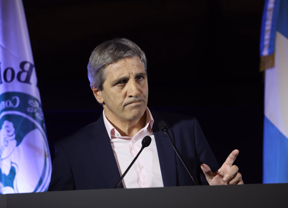 Luis Caputo, ministro de Econom&iacute;a.
