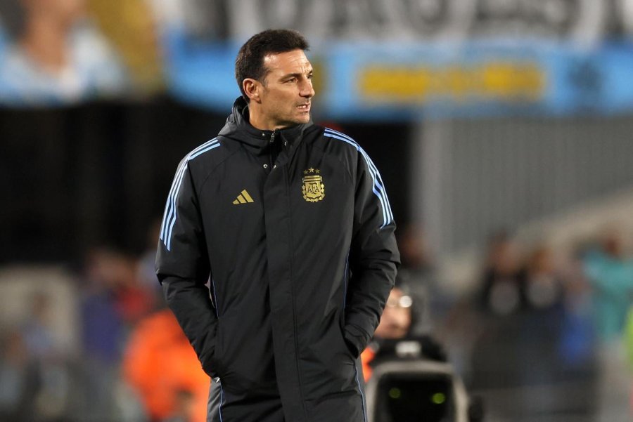 FIN DEL MISTERIO. Scaloni dio la lista.