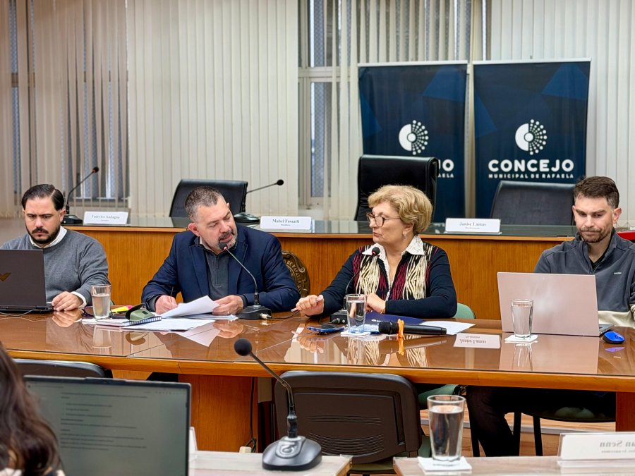 PRIMER INFORME DE GESTION 2026. Integrantes del gabinete municipal respondieron las 50 consultas planteadas por los diferentes bloques pol&iacute;ticos que integran el Concejo Municipal de Rafaela.
