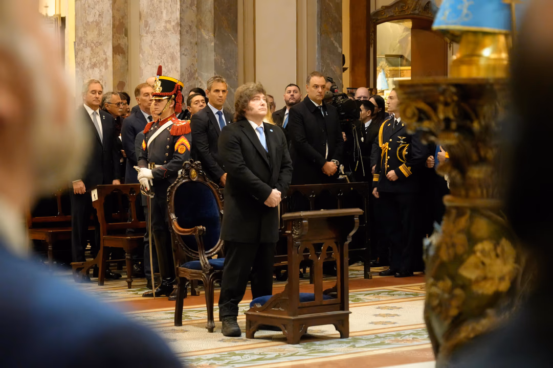El presidente Javier Milei en la Catedral Metropolitana de Buenos Aires.