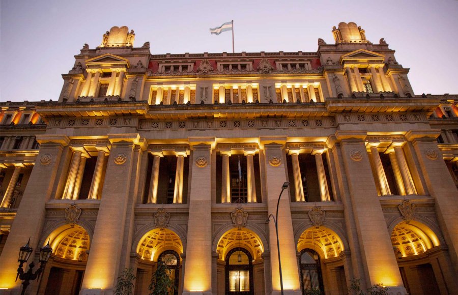 FUERTE DESCONFIANZA SOCIAL. Un reciente relevamiento de la Universidad de Buenos Aires expuso un diagn&oacute;stico alarmante sobre la percepci&oacute;n ciudadana del sistema judicial argentino.