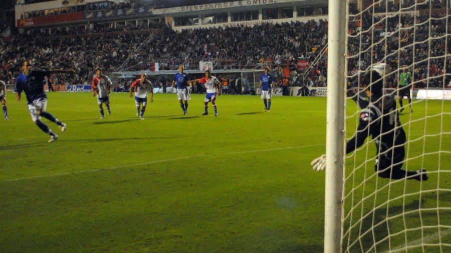 LUCAS BOVAGLIO Y EL GOL PARA EL TRIUNFO ALBICELESTE EN CANCHA DE UNI&Oacute;N DE SANTA FE