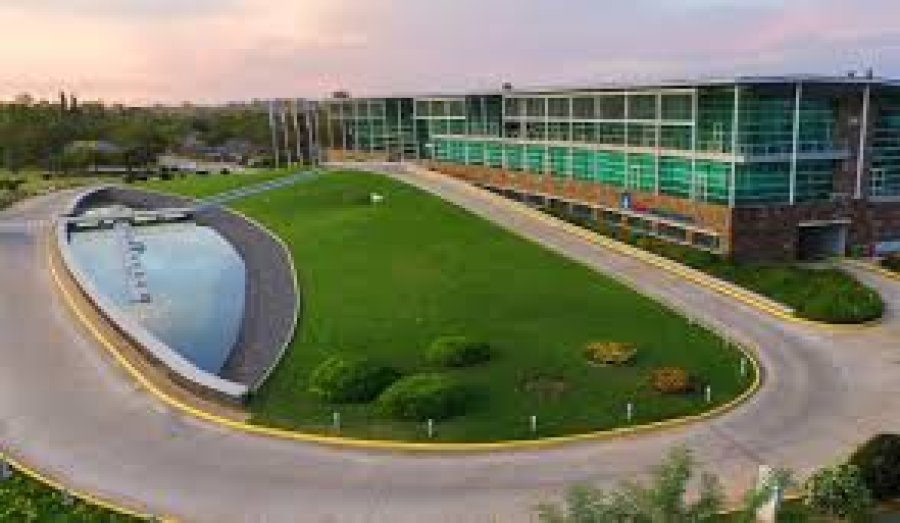 El edificio corporativo en Sunchales.