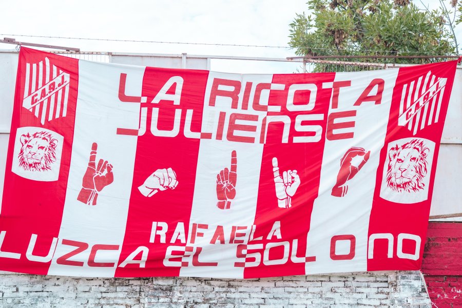 LA RICOTA JULIENSE. Uno de los trapos julienses ricoteros.