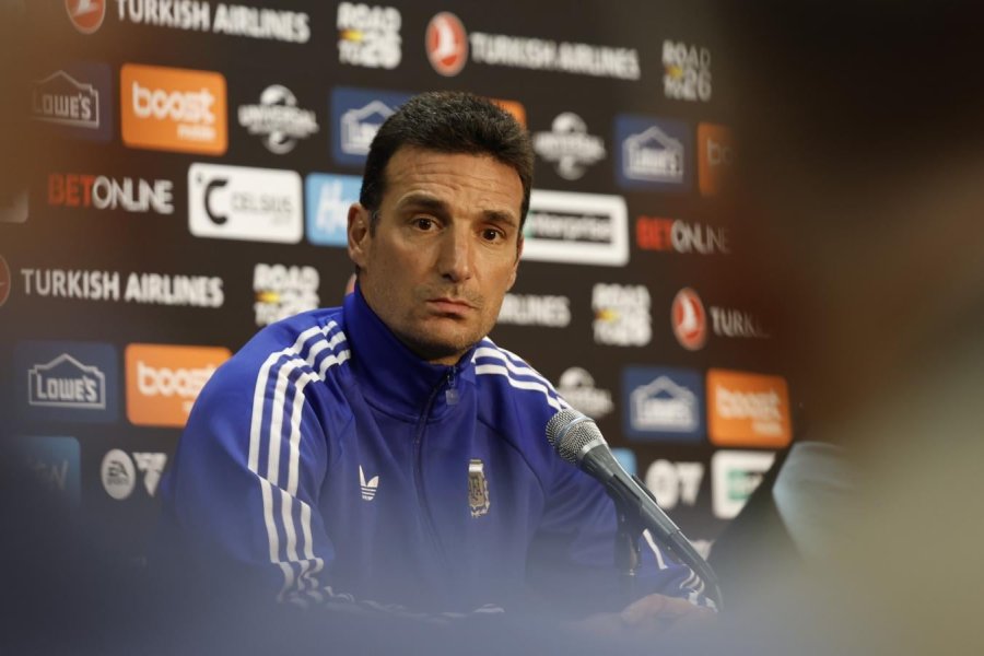 Lionel Scaloni durante la conferencia de prensa.