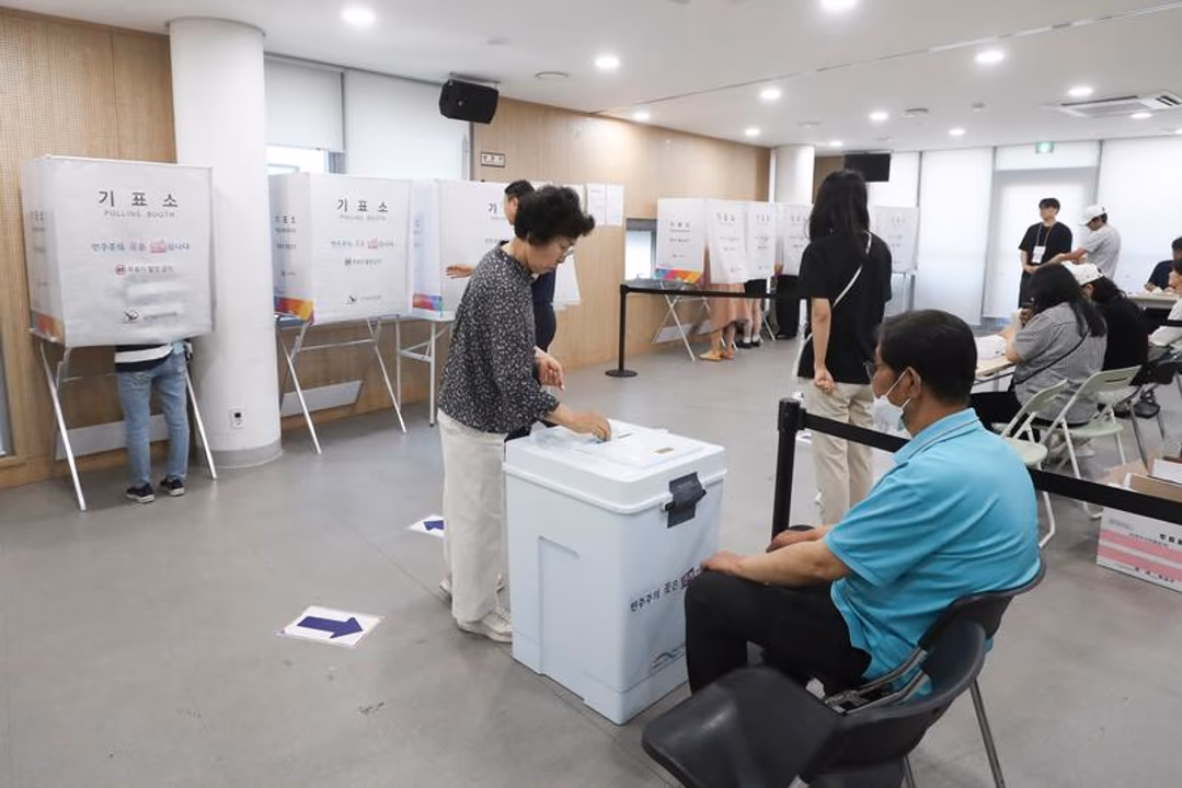 Domingo de elecciones en Per&uacute;.