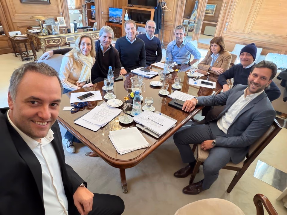 La mesa pol&iacute;tica se re&uacute;ne en Casa Rosada.