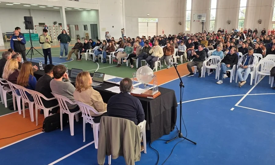 Un instante del significativo acto.