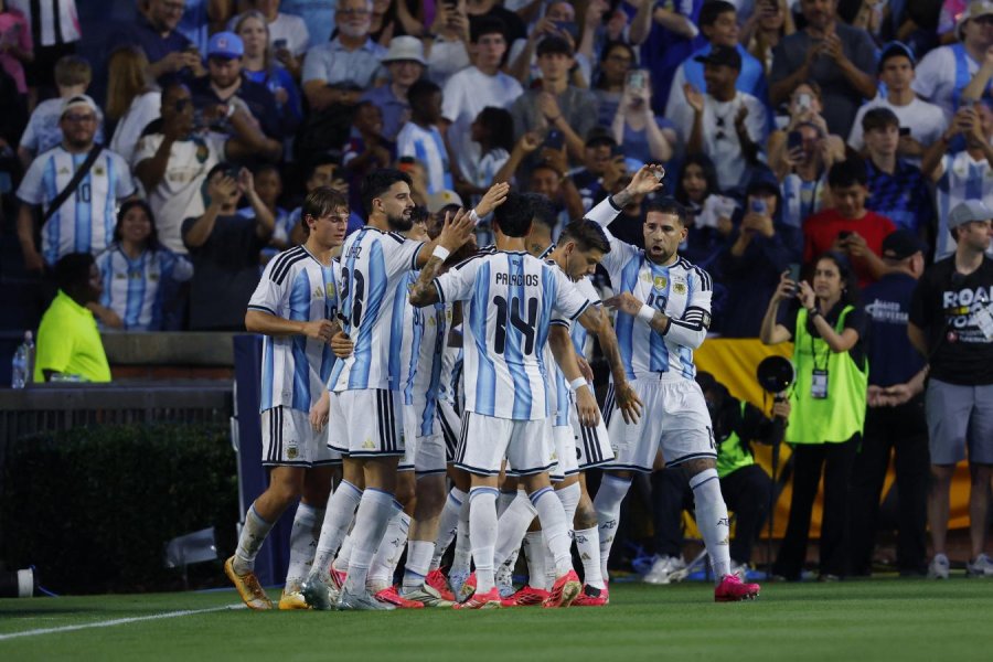 Con 20' y un gol de Messi, Argentina le gan&oacute; 3-0 a Islandia en su &uacute;ltimo amistoso previo al Mundial