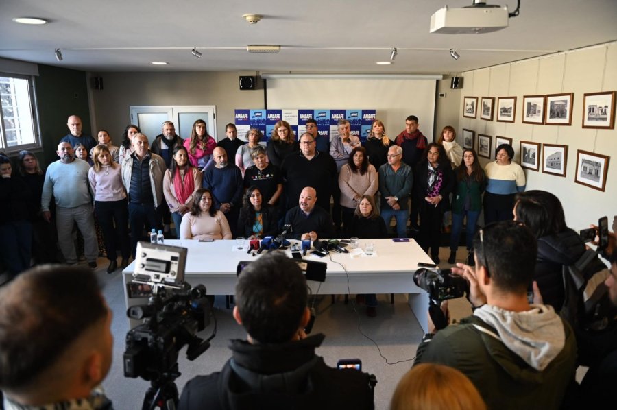 PIDEN PARITARIAS. Rodrigo Alonso, el secretario general de AMSAFE, volvi&oacute; a exigirle al gobierno santafesino una urgente convocatoria para actualizar salarios.